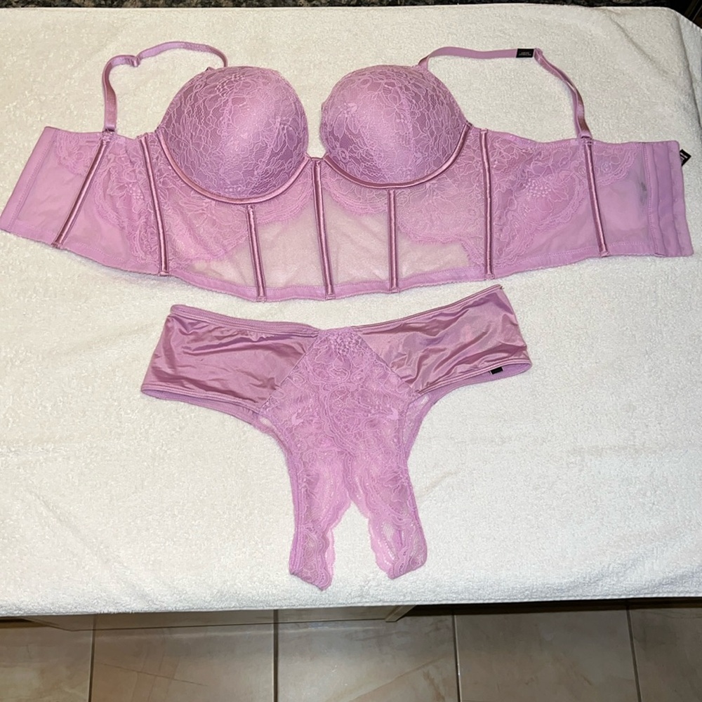 Victoria Secret set Corset Push-Up Bra 36C-NWT with crotchless panty (Large)